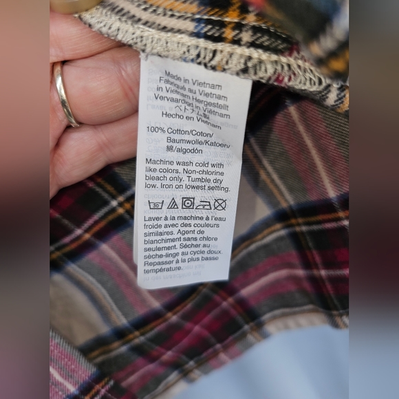 Madewell • Womens Flannel • Long Sleeve • Size Medium •Red and Black - Picture 4 of 6